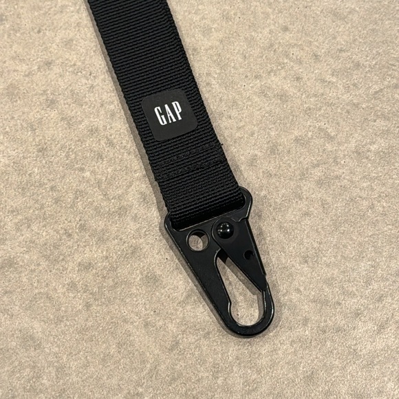 YEEZY GAP BALENCIAGA LANYARD KEYCHAIN BLACK - Picture 2 of 6
